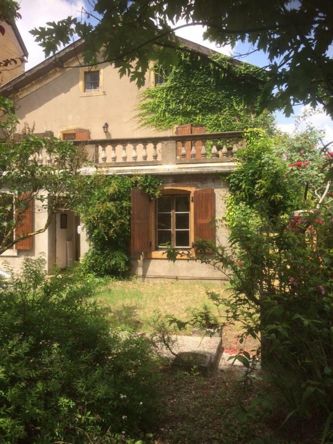 Gîte 100m2, jardin privé, 3 chambres à Mondelange Esterno foto
