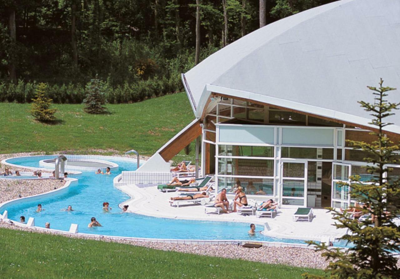 Gîte 100m2, jardin privé, 3 chambres à Mondelange Esterno foto