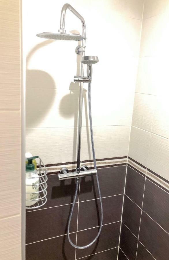 Gîte 100m2, jardin privé, 3 chambres à Mondelange Esterno foto